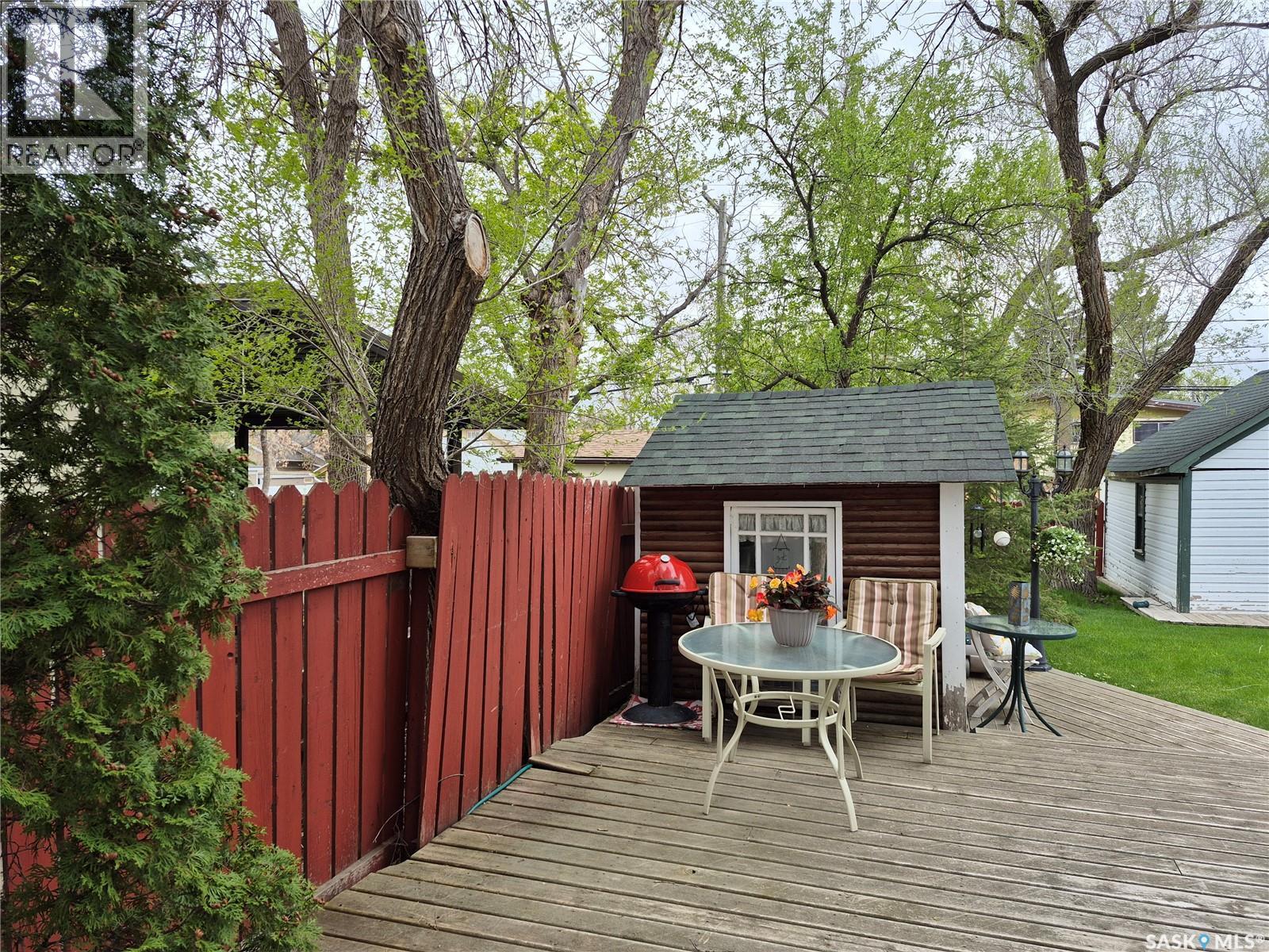 244 3Rd Avenue Nw, Swift Current, SK - Outdoor With Deck Patio Veranda With Exterior