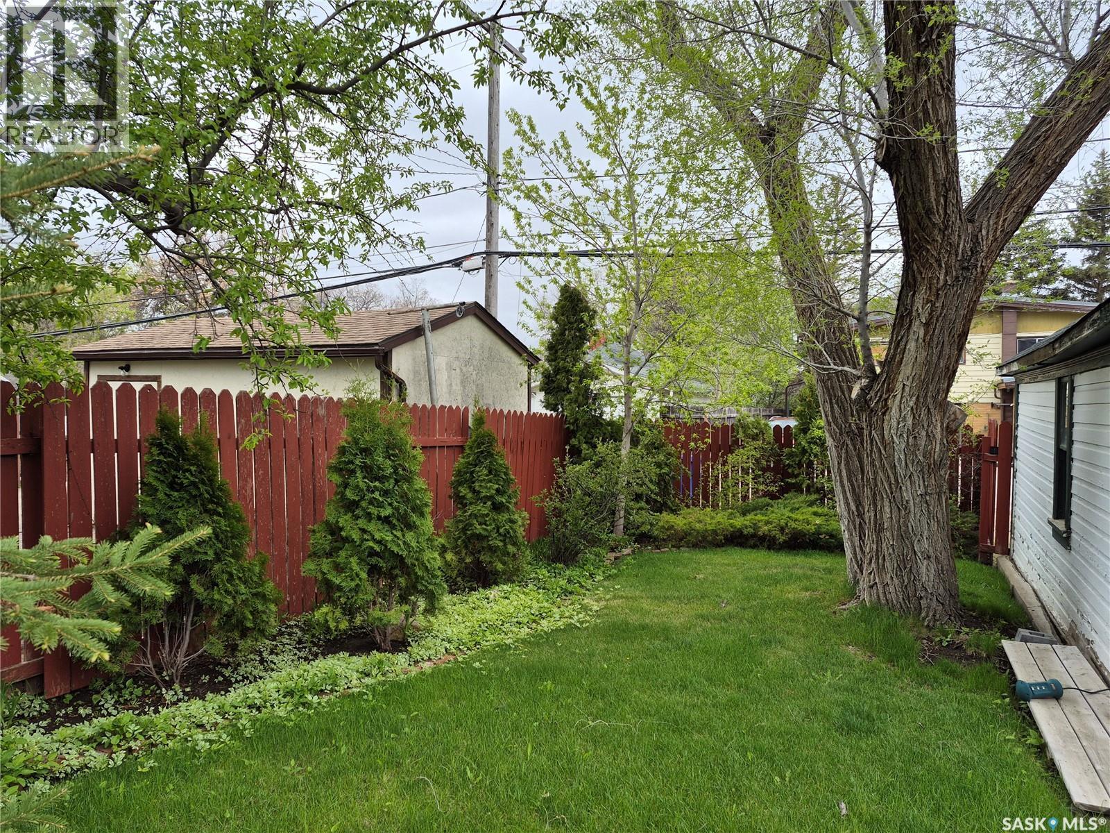 244 3Rd Avenue Nw, Swift Current, SK - Outdoor