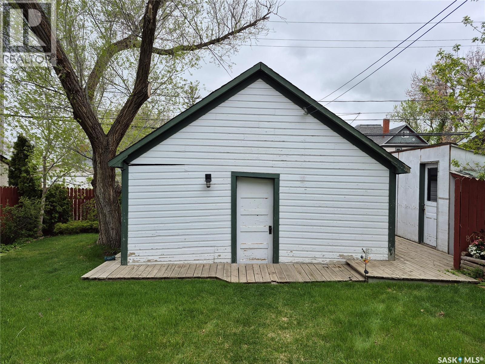 244 3Rd Avenue Nw, Swift Current, SK - Outdoor With Exterior