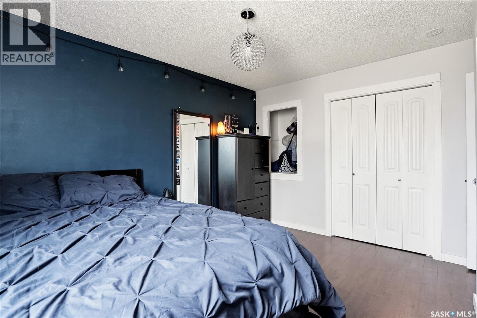 405 St Laurent Crescent, Saskatoon, SK - Indoor Photo Showing Bedroom