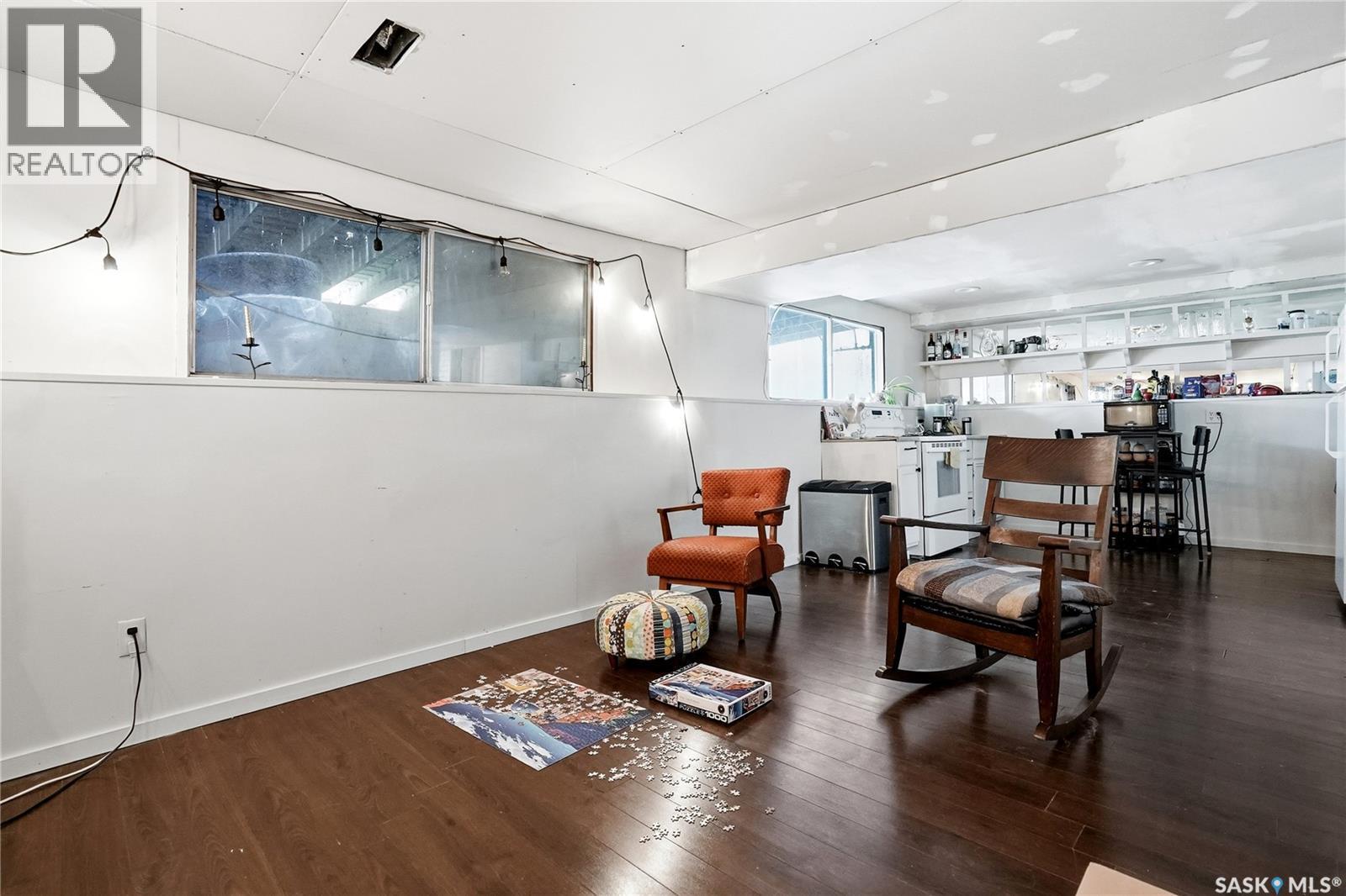 405 St Laurent Crescent, Saskatoon, SK - Indoor