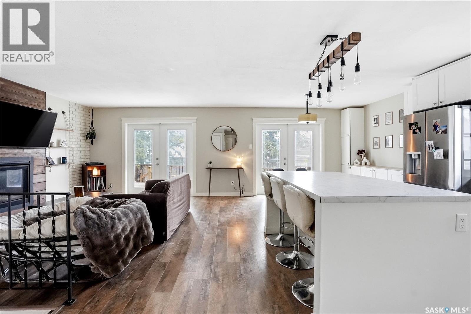 405 St Laurent Crescent, Saskatoon, SK - Indoor With Fireplace