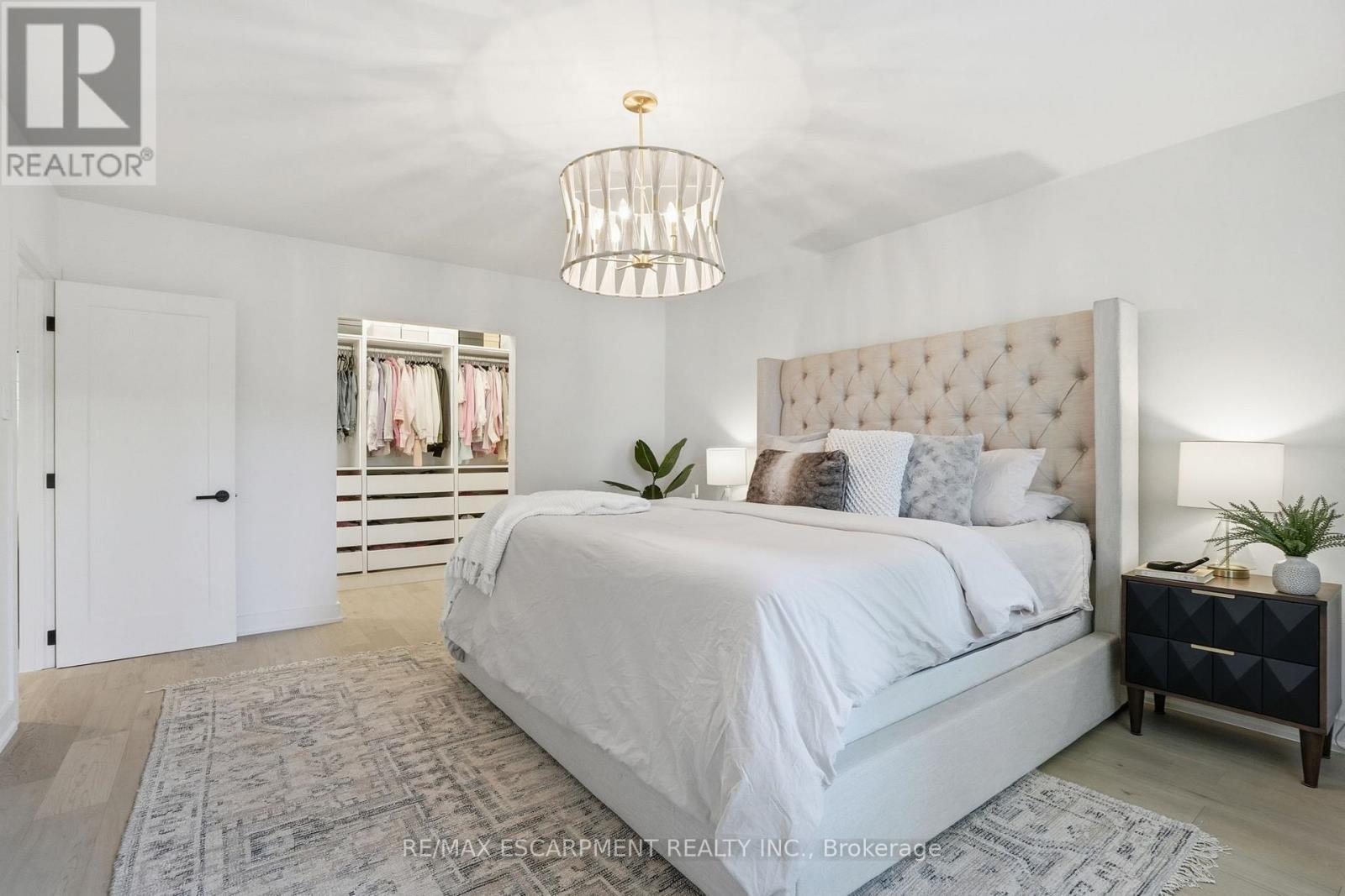 345 Rankin Drive, Burlington, ON - Indoor Photo Showing Bedroom