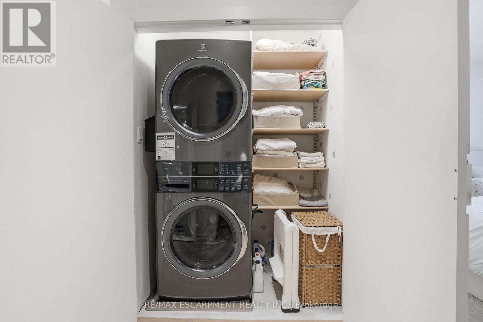 345 Rankin Drive, Burlington, ON - Indoor Photo Showing Laundry Room