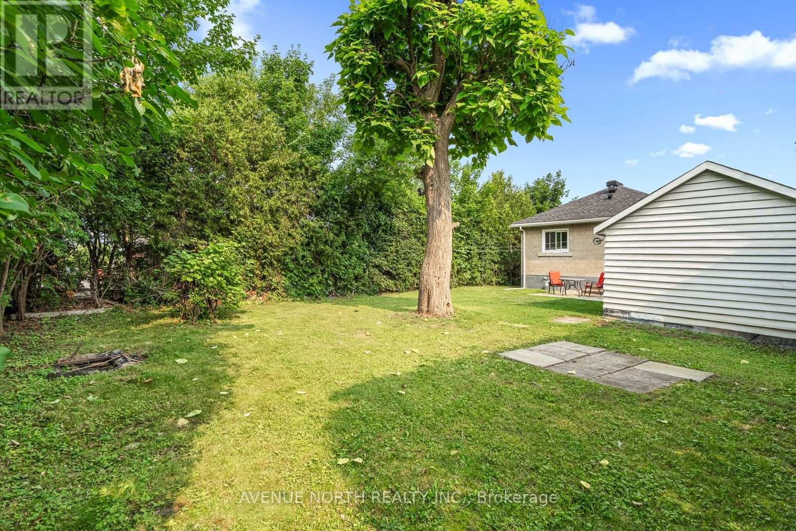 1210 Erie Avenue, Ottawa, ON - Outdoor