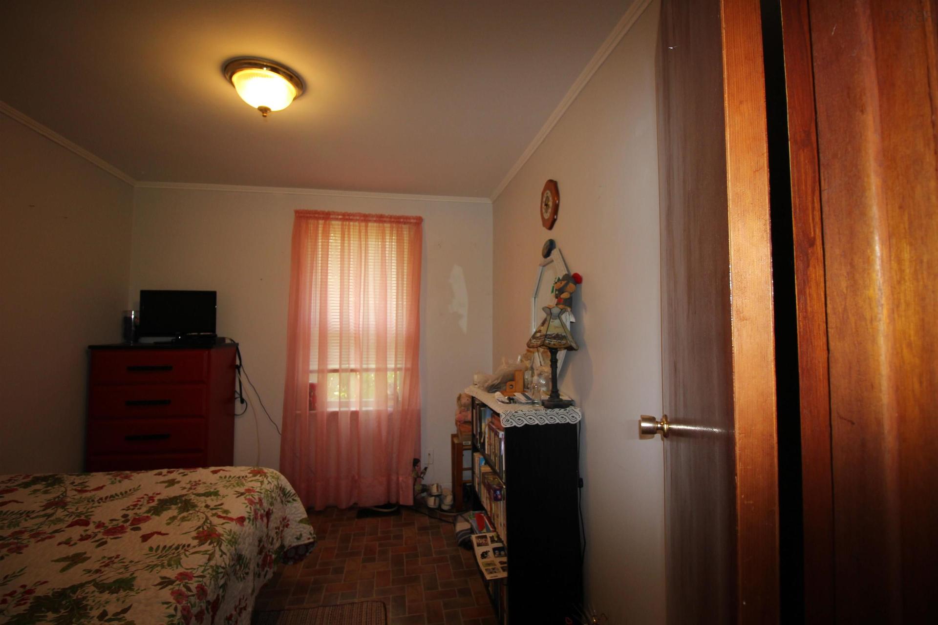 14621 Highway 1, Wilmot, NS