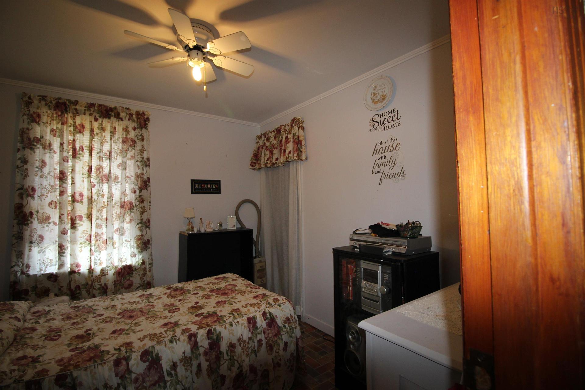14621 Highway 1, Wilmot, NS