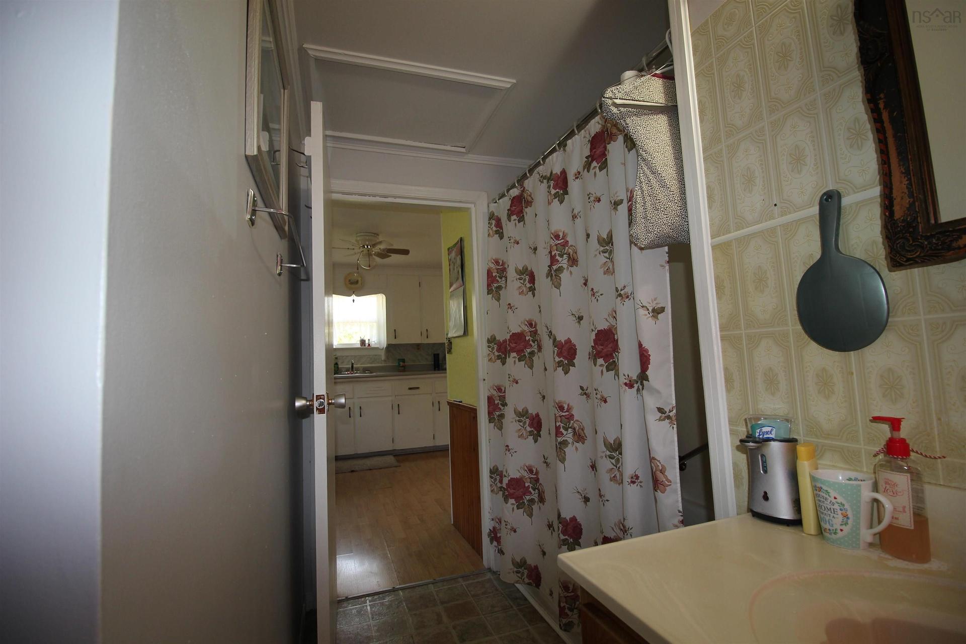 14621 Highway 1, Wilmot, NS