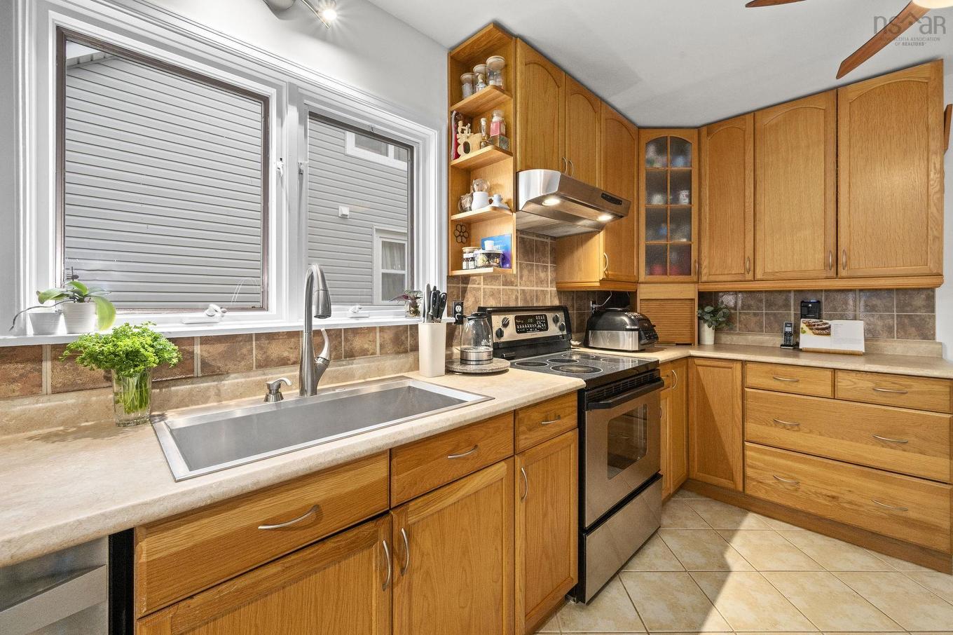 3162 Romans Avenue, Halifax, NS - Indoor Photo Showing Kitchen
