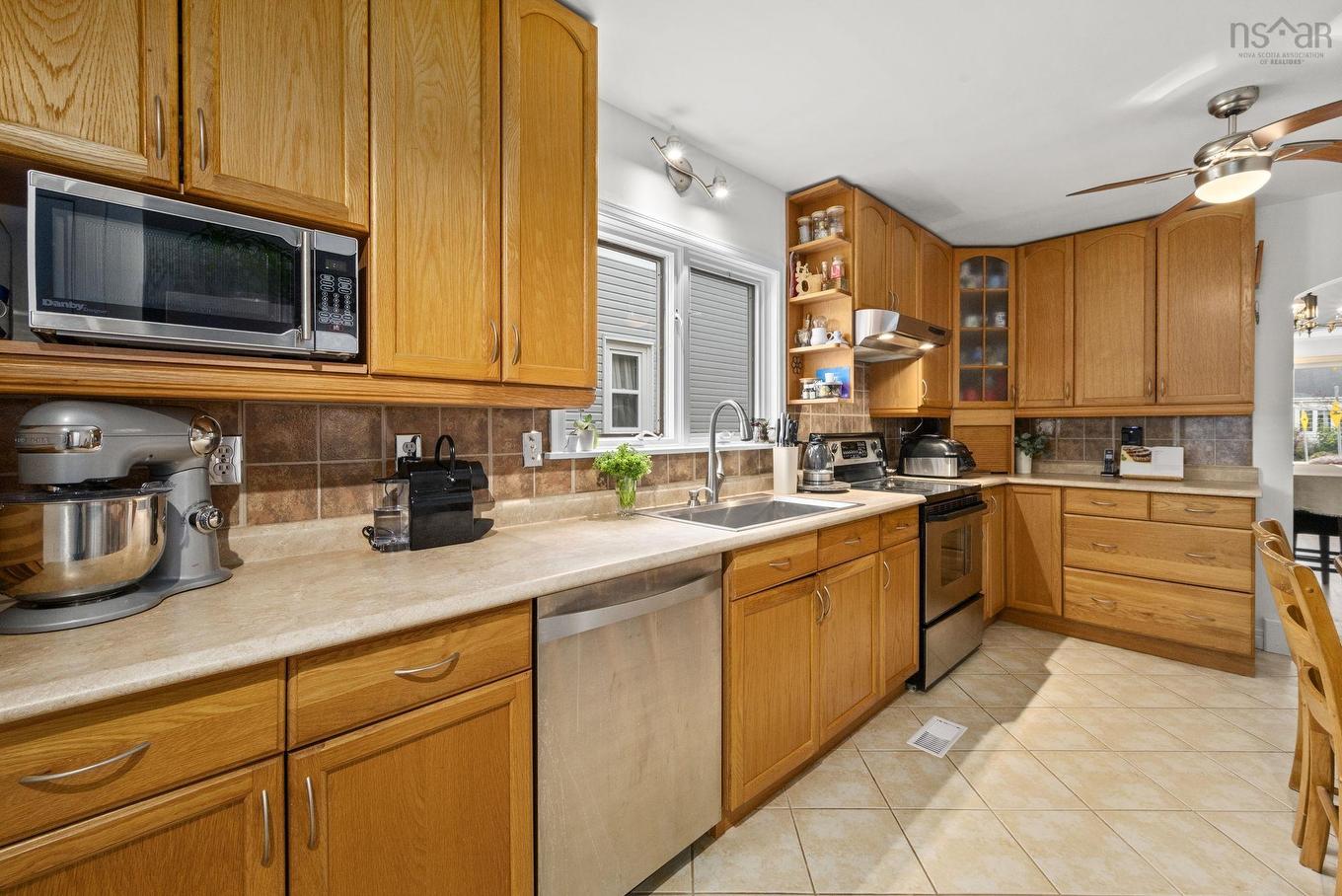 3162 Romans Avenue, Halifax, NS - Indoor Photo Showing Kitchen