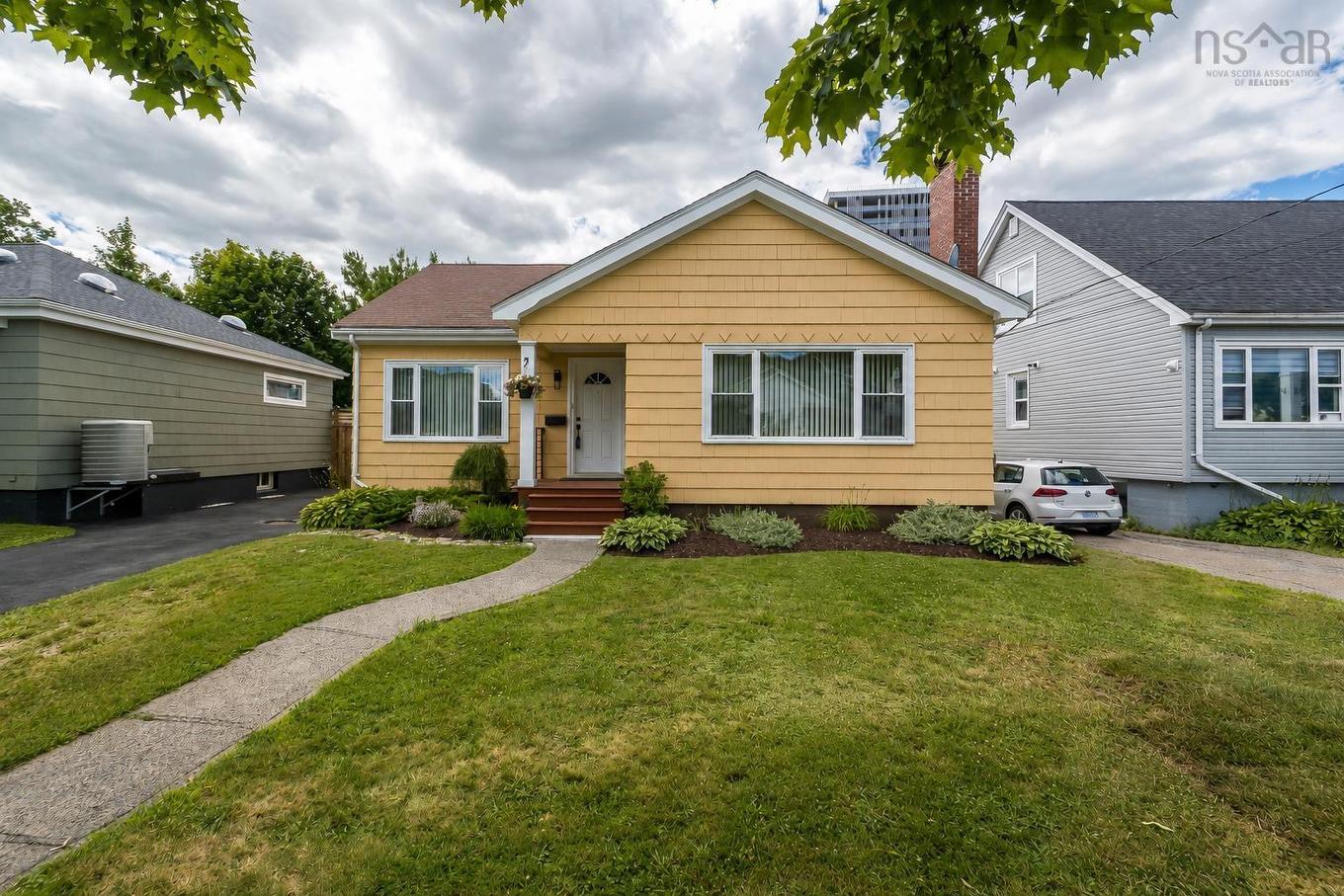 3162 Romans Avenue, Halifax, NS - Outdoor With Facade
