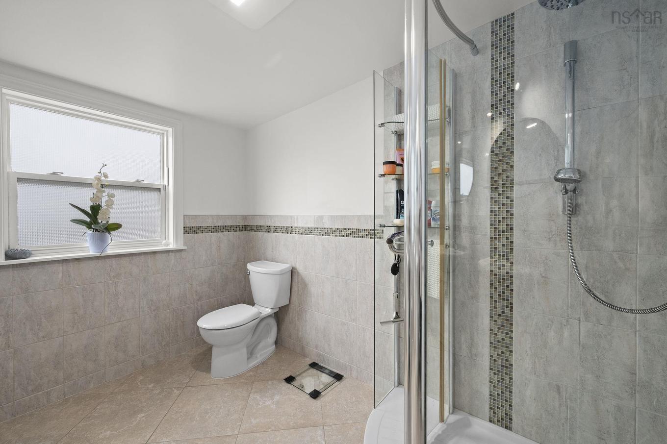 3162 Romans Avenue, Halifax, NS - Indoor Photo Showing Bathroom