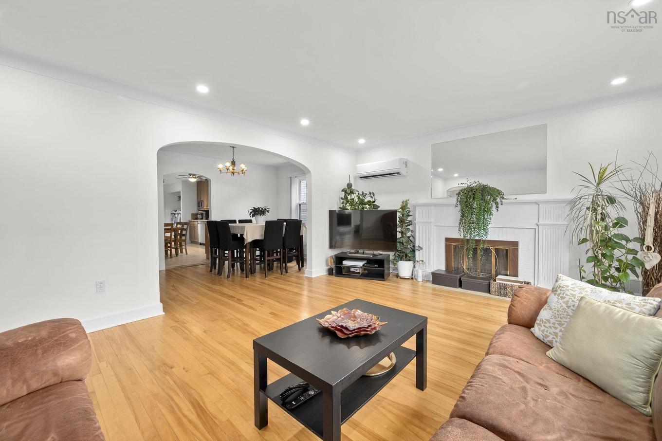 3162 Romans Avenue, Halifax, NS - Indoor Photo Showing Living Room