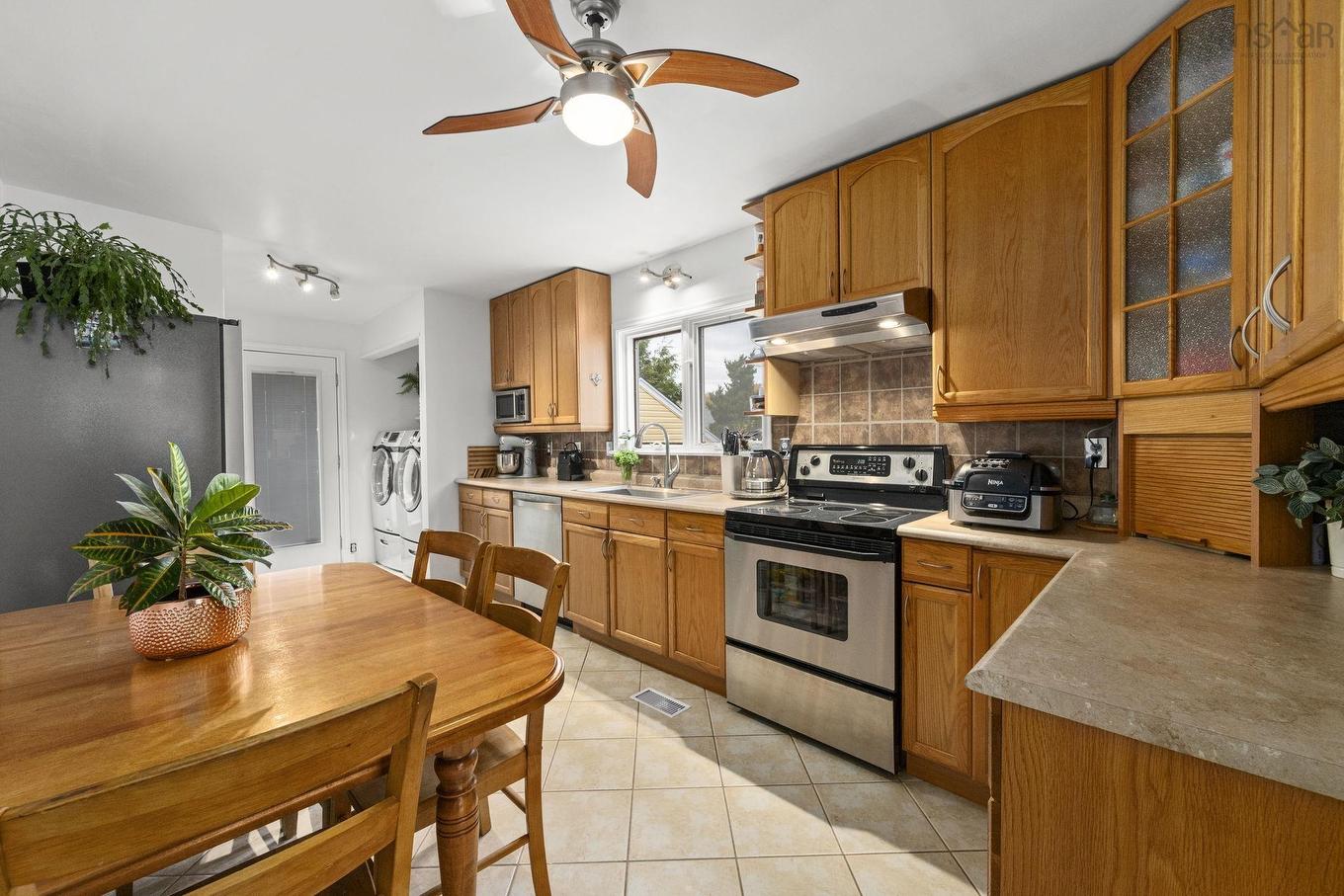 3162 Romans Avenue, Halifax, NS - Indoor Photo Showing Kitchen