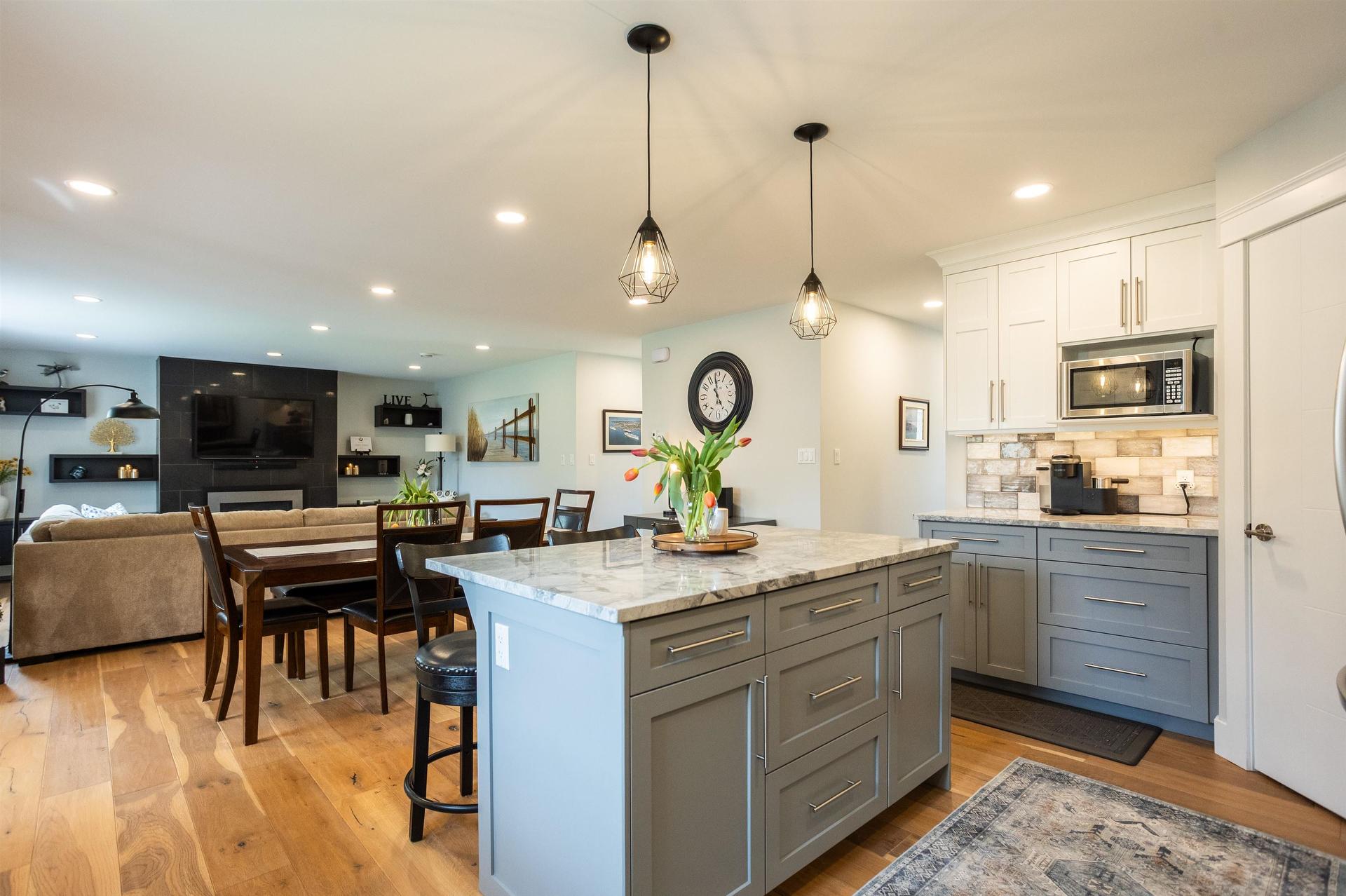 123 Beach Grove Road, Charlottetown, PE - Indoor Photo Showing Kitchen With Upgraded Kitchen