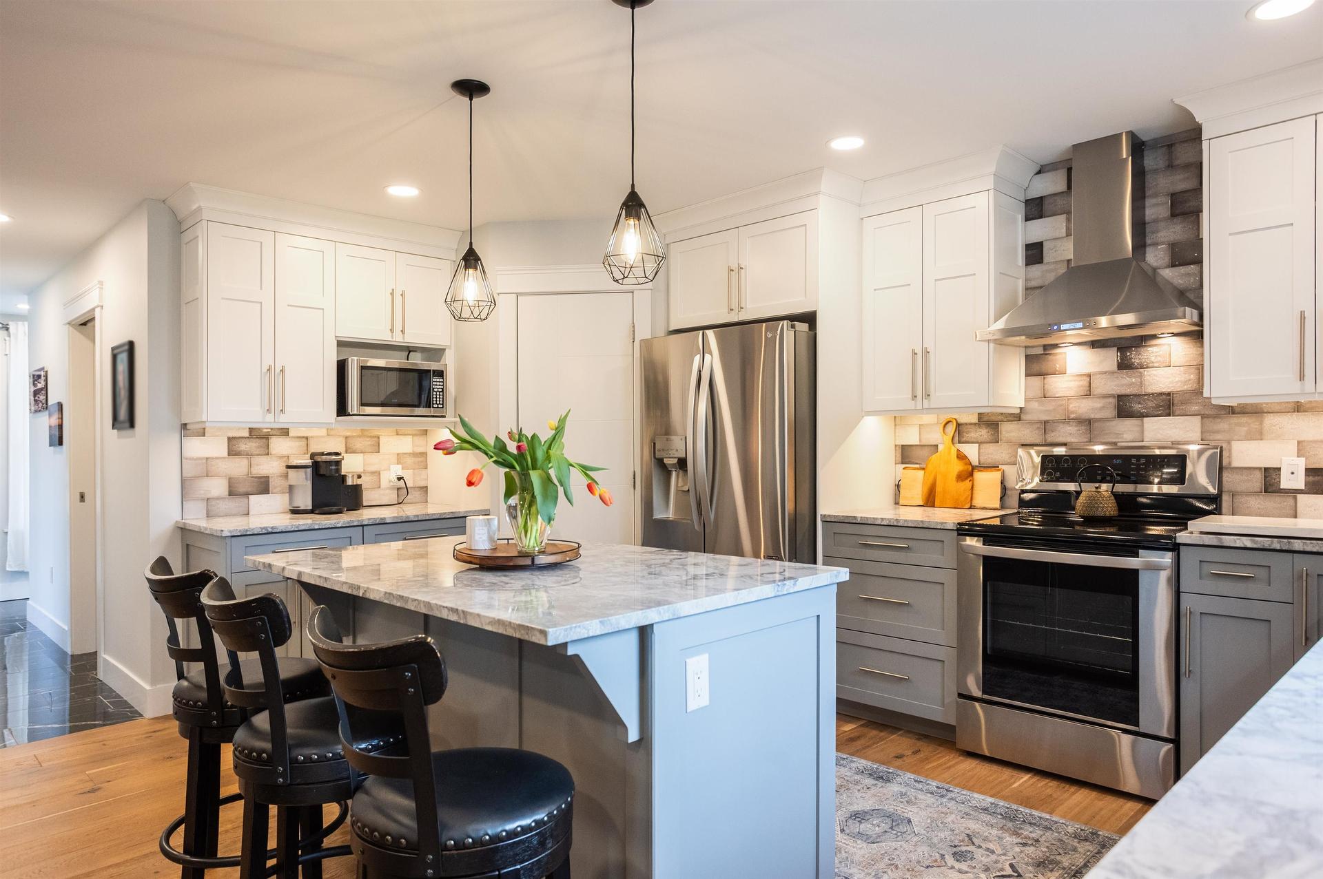 123 Beach Grove Road, Charlottetown, PE - Indoor Photo Showing Kitchen With Upgraded Kitchen