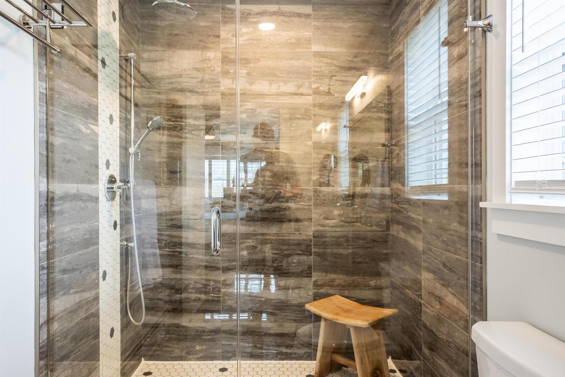 123 Beach Grove Road, Charlottetown, PE - Indoor Photo Showing Bathroom
