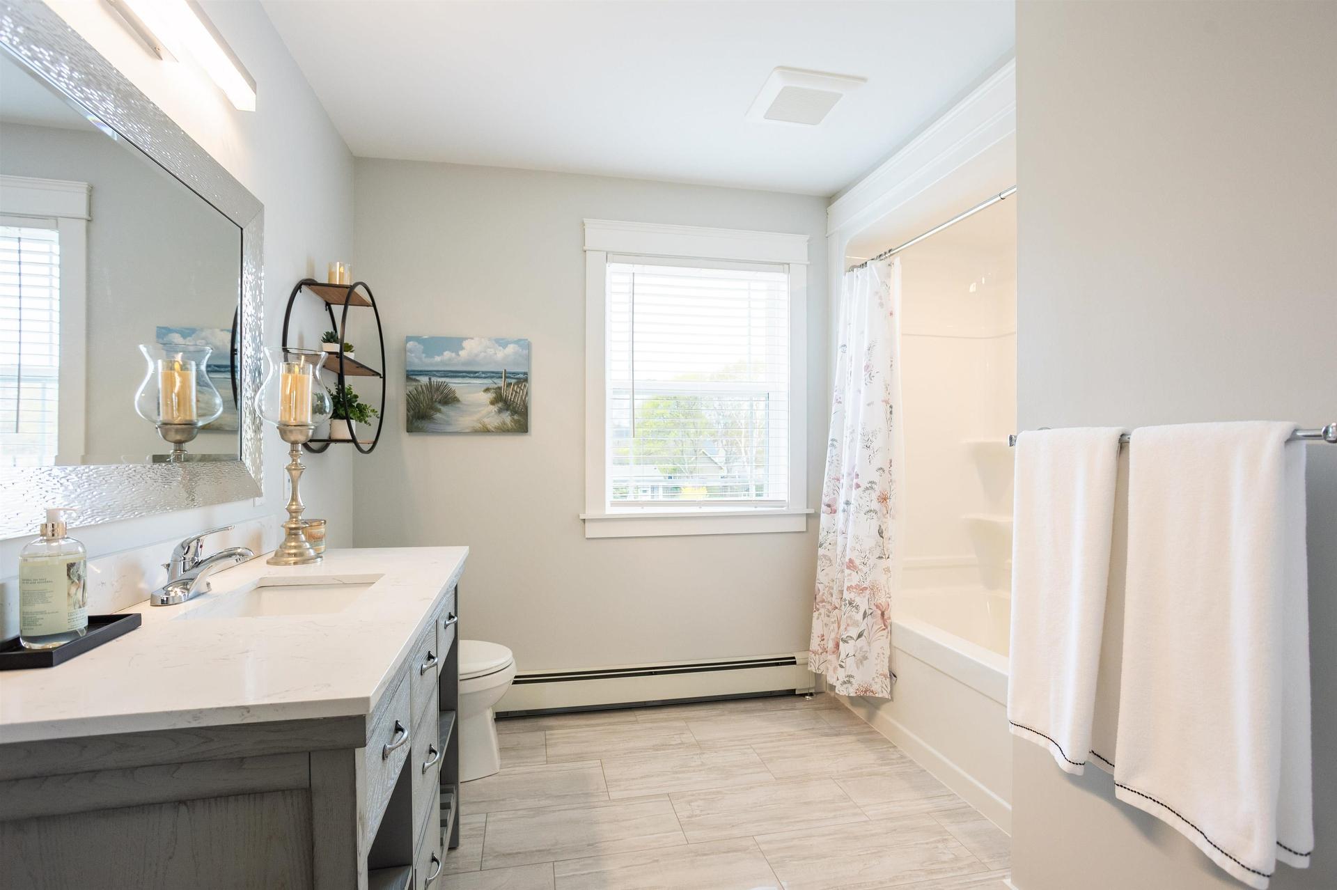 123 Beach Grove Road, Charlottetown, PE - Indoor Photo Showing Bathroom