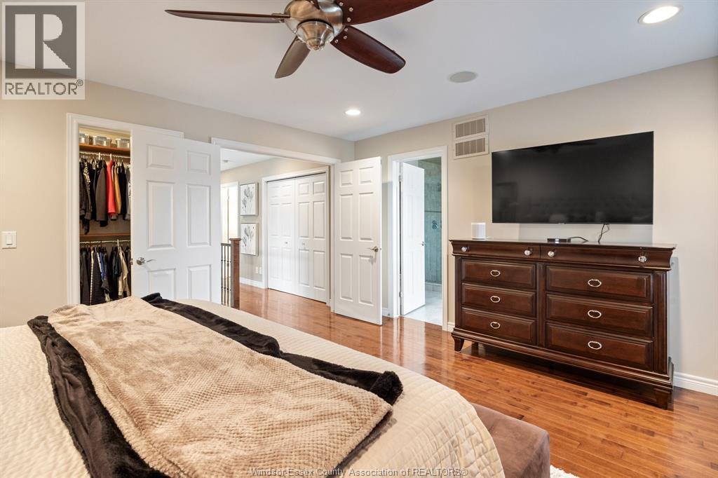 2105 Washington Boulevard, Lasalle, ON - Indoor Photo Showing Bedroom