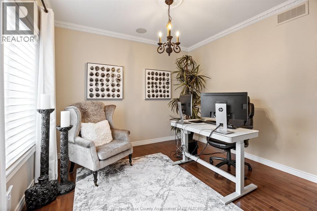 2105 Washington Boulevard, Lasalle, ON - Indoor Photo Showing Office