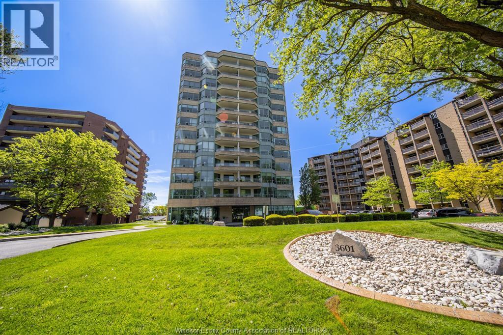 3601 Riverside Drive East Unit# 607, Windsor, ON - Outdoor With Facade