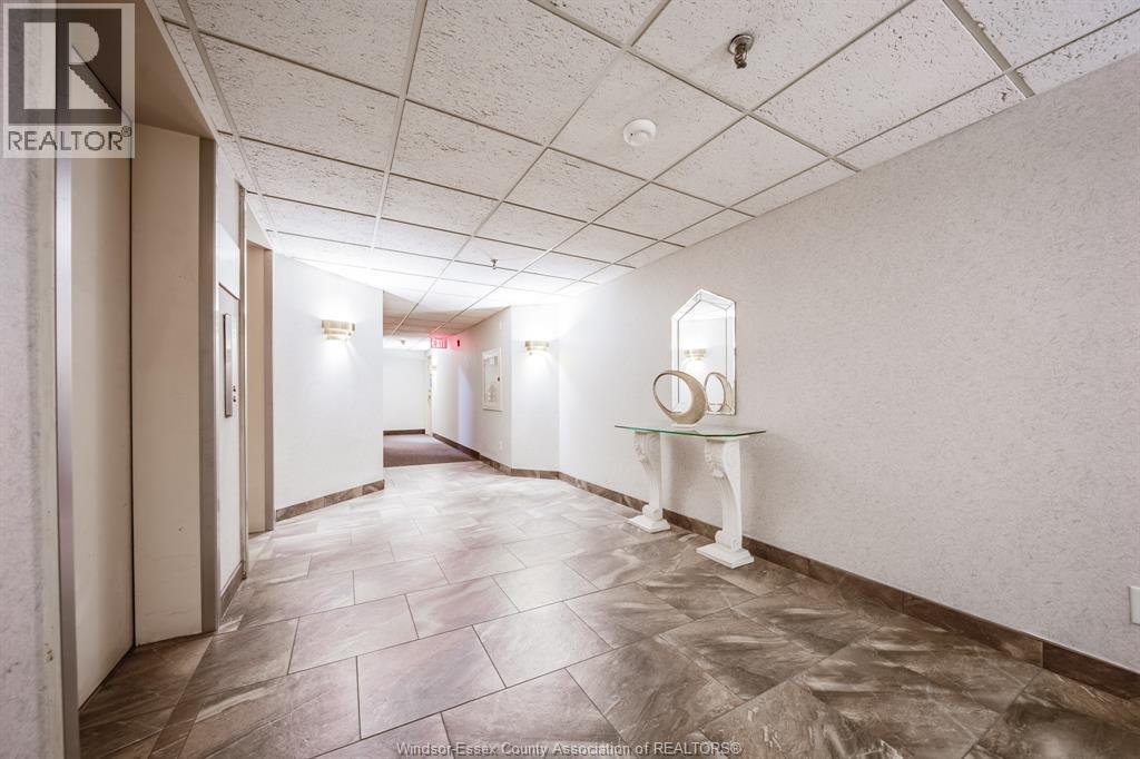 3601 Riverside Drive East Unit# 607, Windsor, ON - Indoor Photo Showing Other Room