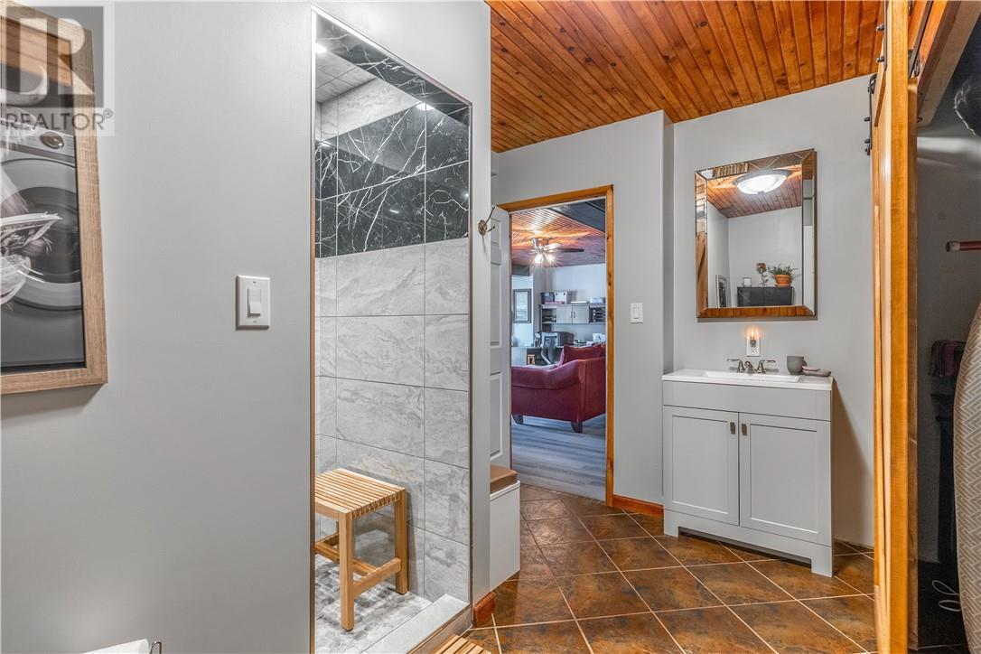 99 Curry Point, Markstay, ON - Indoor