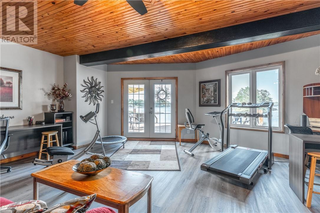 99 Curry Point, Markstay, ON - Indoor Photo Showing Living Room