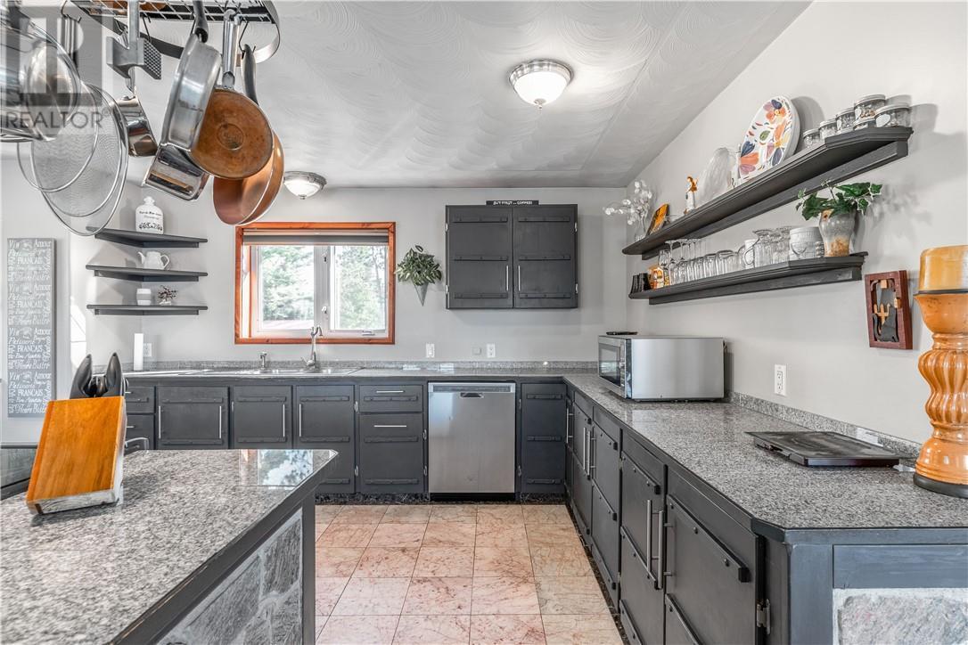 99 Curry Point, Markstay, ON - Indoor Photo Showing Kitchen
