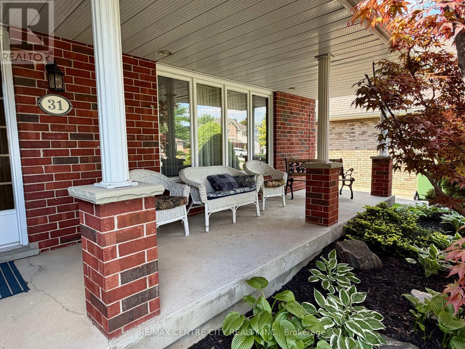 COVERED FRONT PORCH - 31 Cavanaugh Crescent, St. Thomas, ON - Outdoor With Deck Patio Veranda