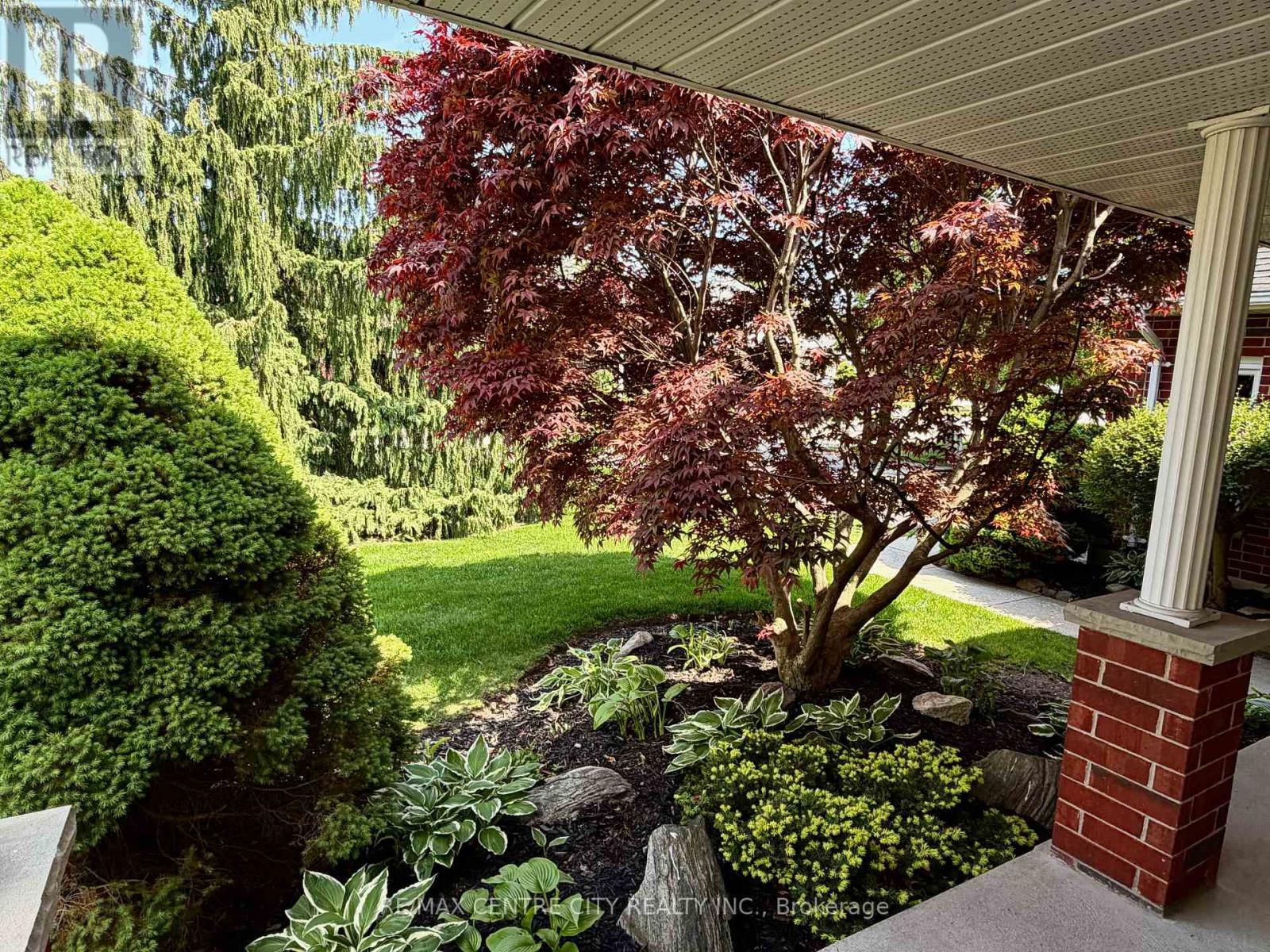 VIEW FROM COVERED FRONT PORCH - 31 Cavanaugh Crescent, St. Thomas, ON - Outdoor