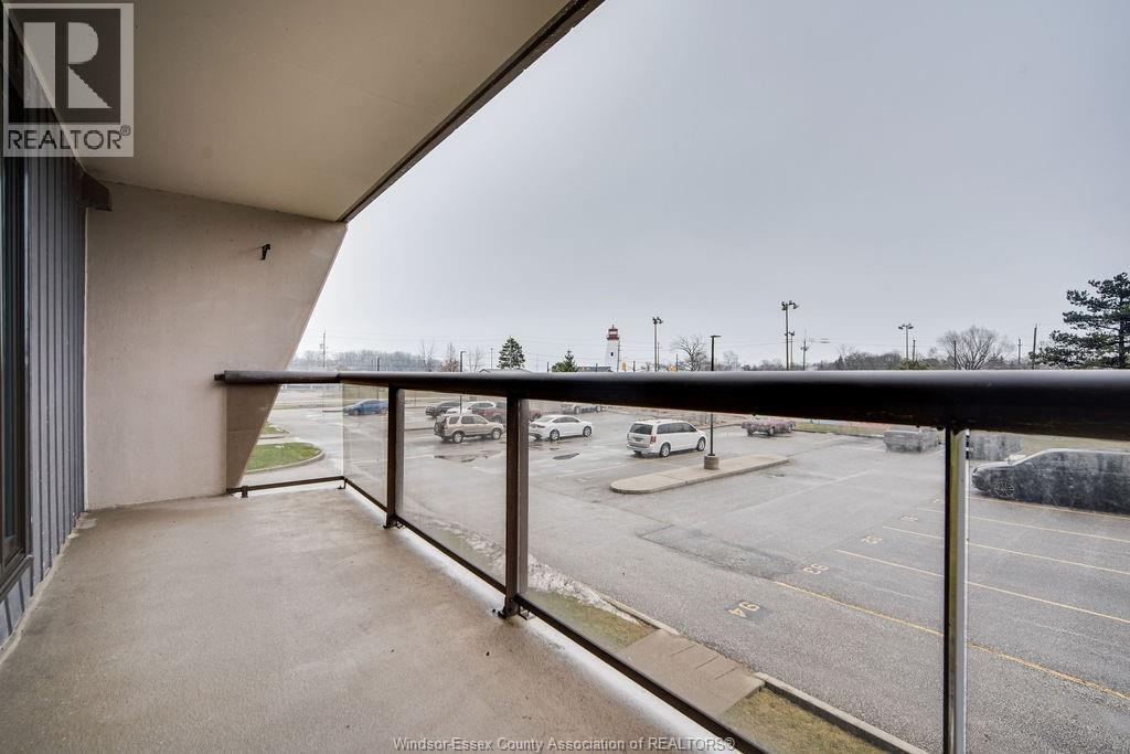 9099 Riverside Drive Unit# 221 E, Windsor, ON - Outdoor