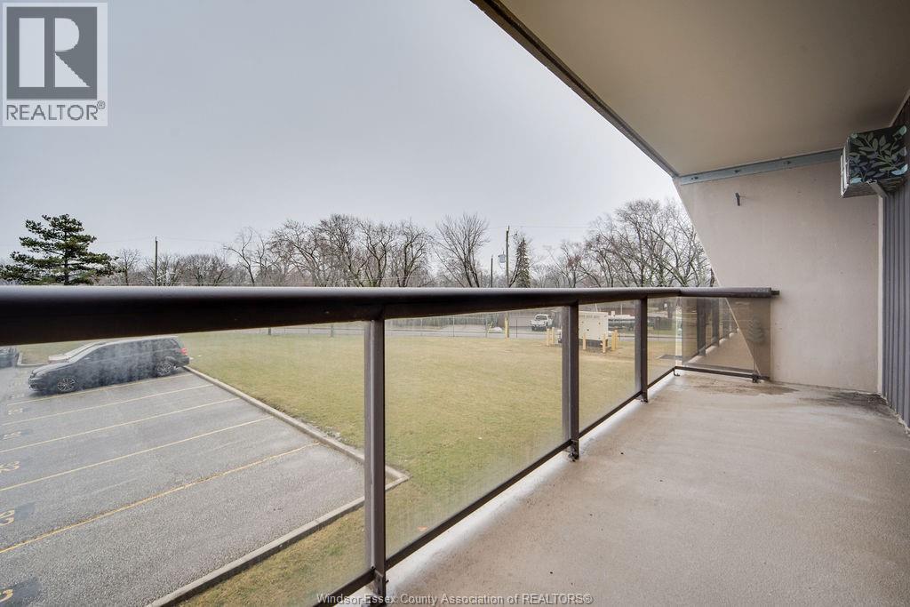 9099 Riverside Drive Unit# 221 E, Windsor, ON - Outdoor With Exterior