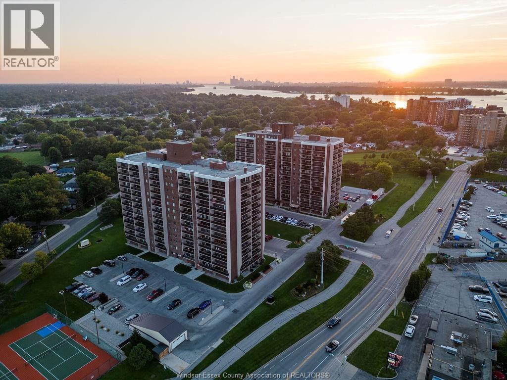 9099 Riverside Drive Unit# 221 E, Windsor, ON - Outdoor With View