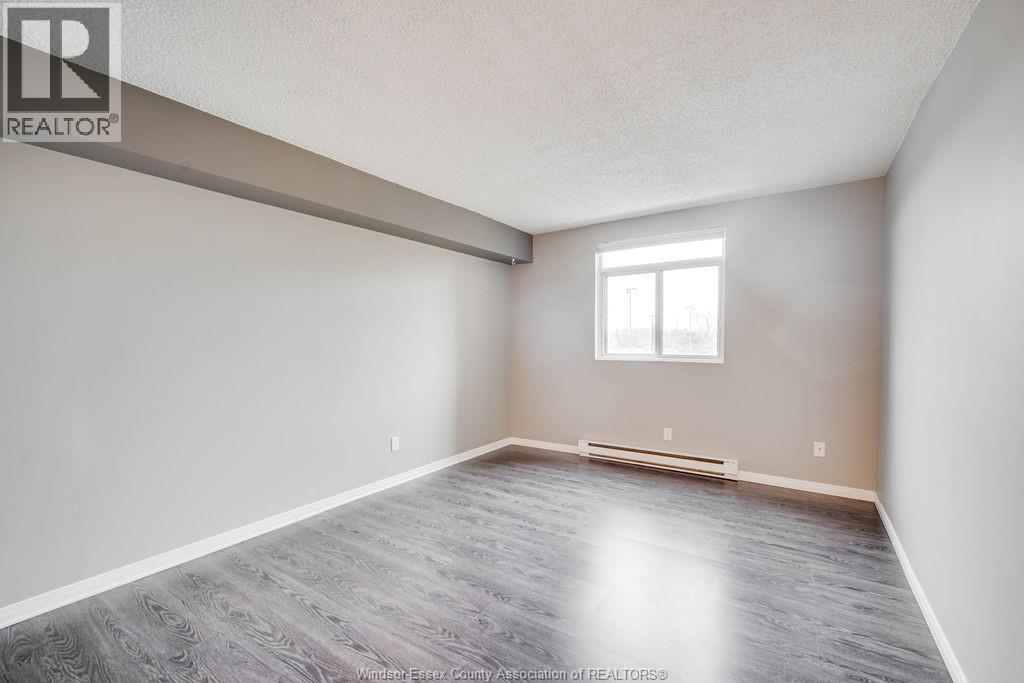 9099 Riverside Drive Unit# 221 E, Windsor, ON - Indoor Photo Showing Other Room
