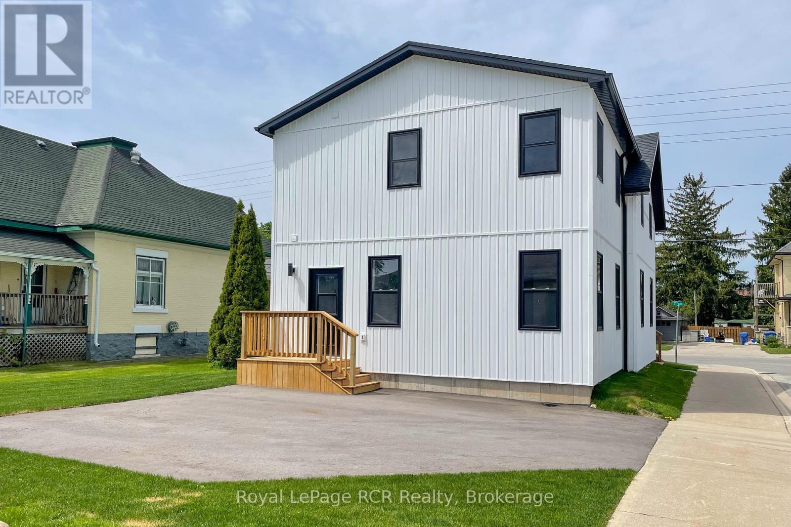 563 7Th Avenue, Hanover, ON