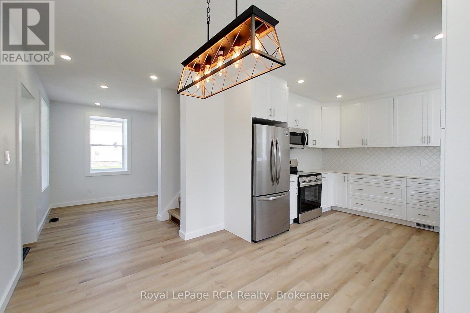 563 7Th Avenue, Hanover, ON