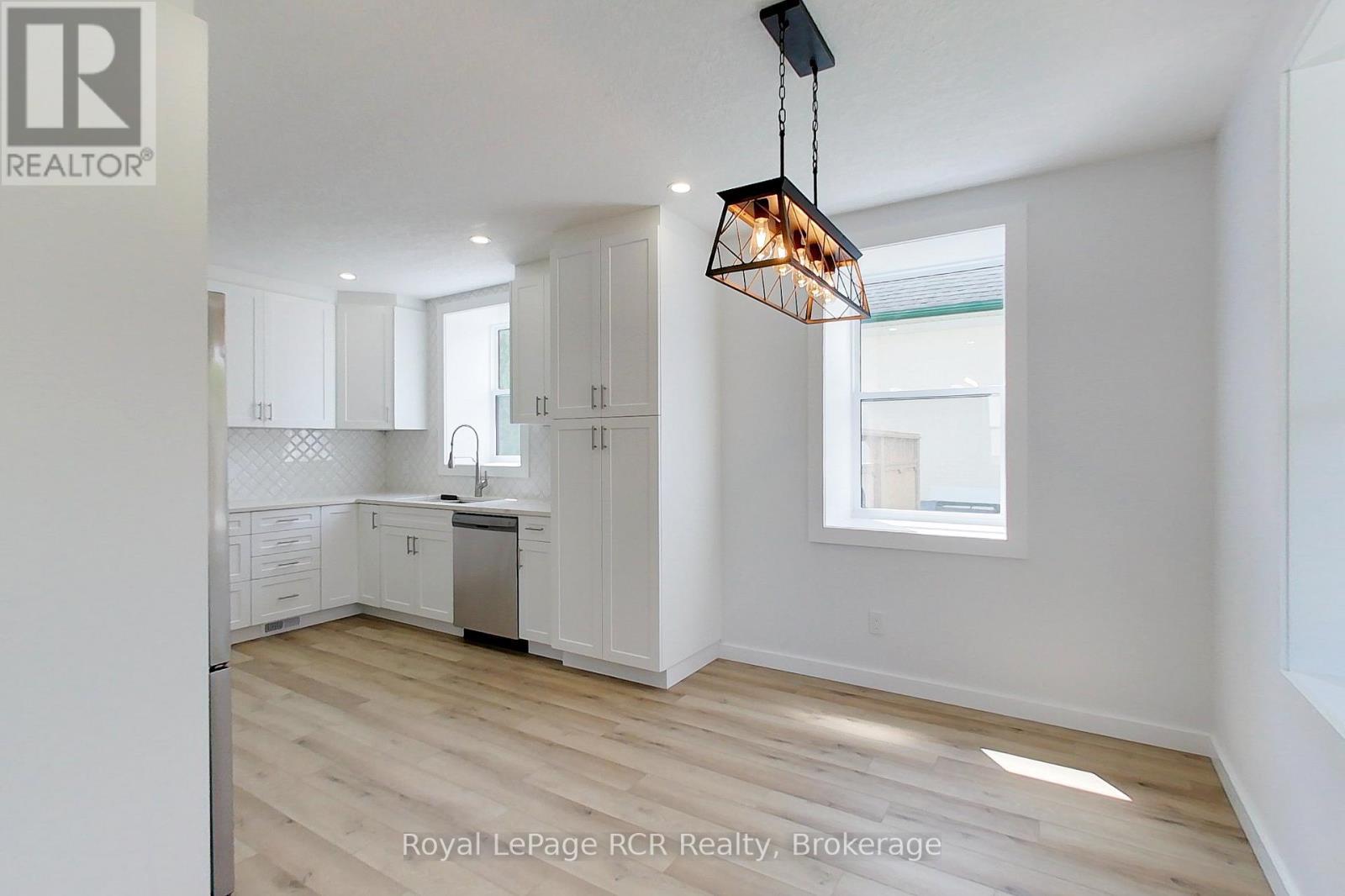563 7Th Avenue, Hanover, ON