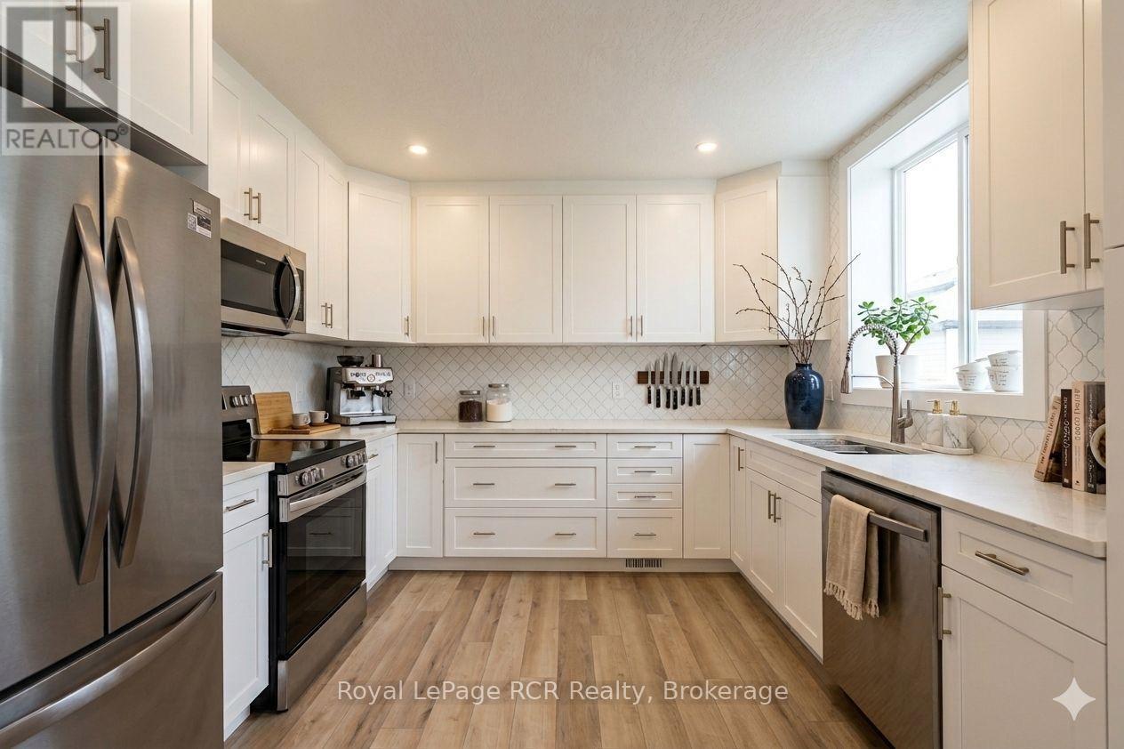 Virtually Staged - 563 7Th Avenue, Hanover, ON