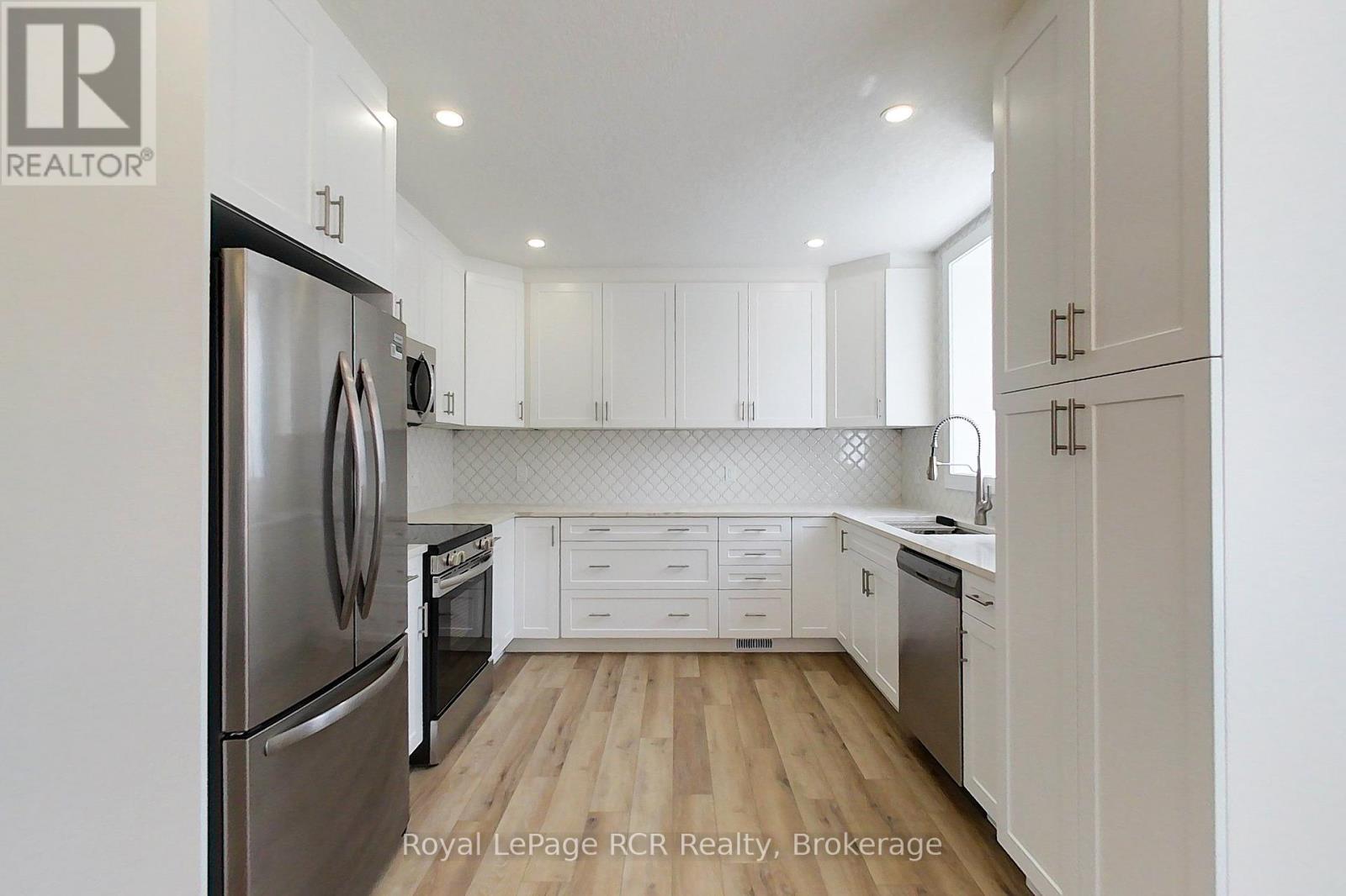 563 7Th Avenue, Hanover, ON