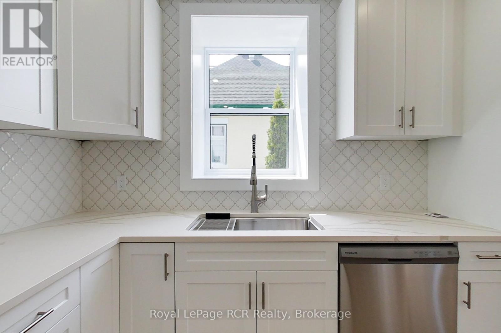 563 7Th Avenue, Hanover, ON