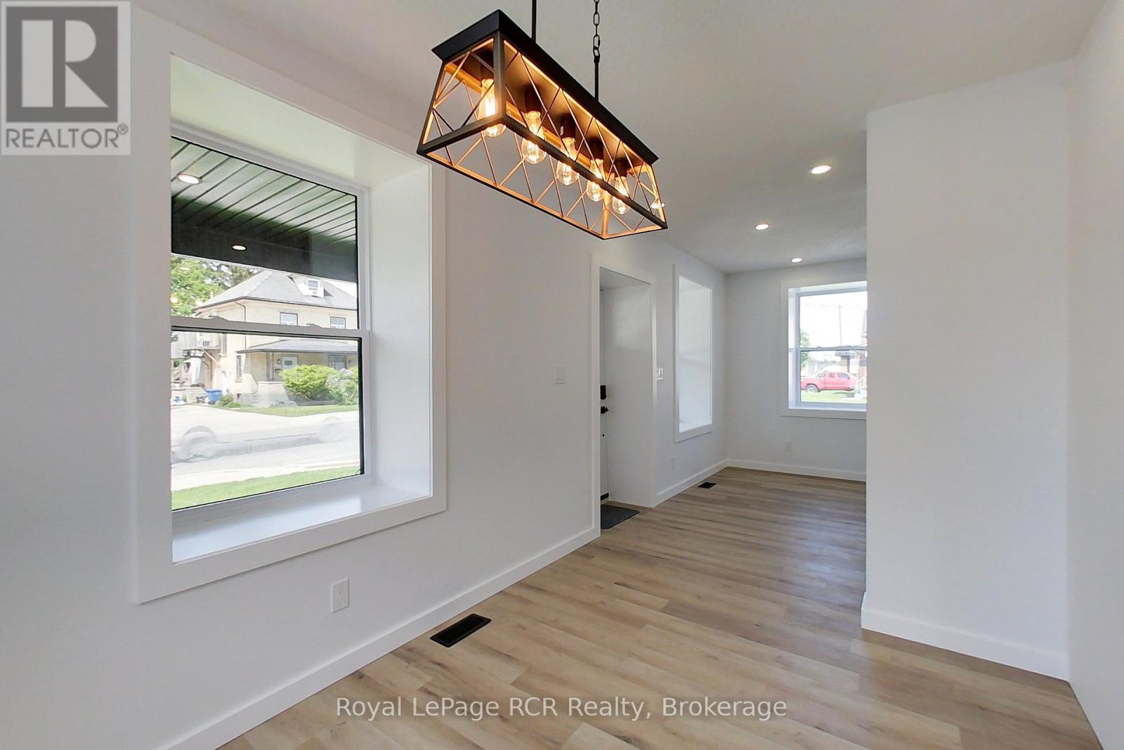 563 7Th Avenue, Hanover, ON