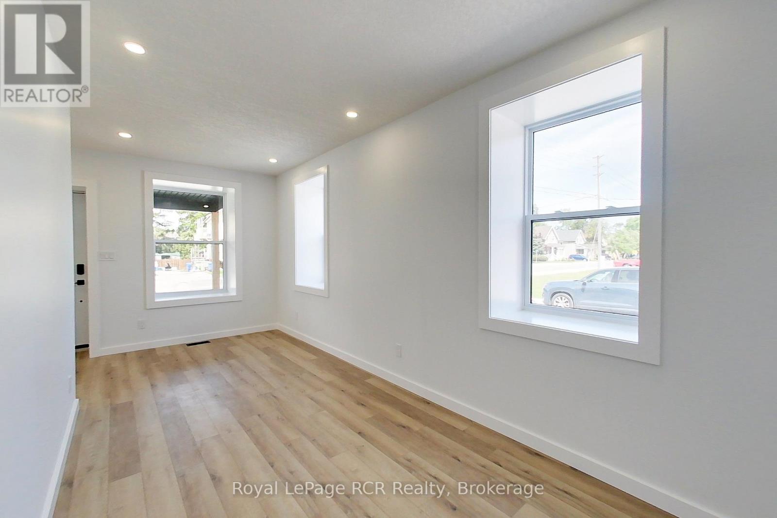 563 7Th Avenue, Hanover, ON