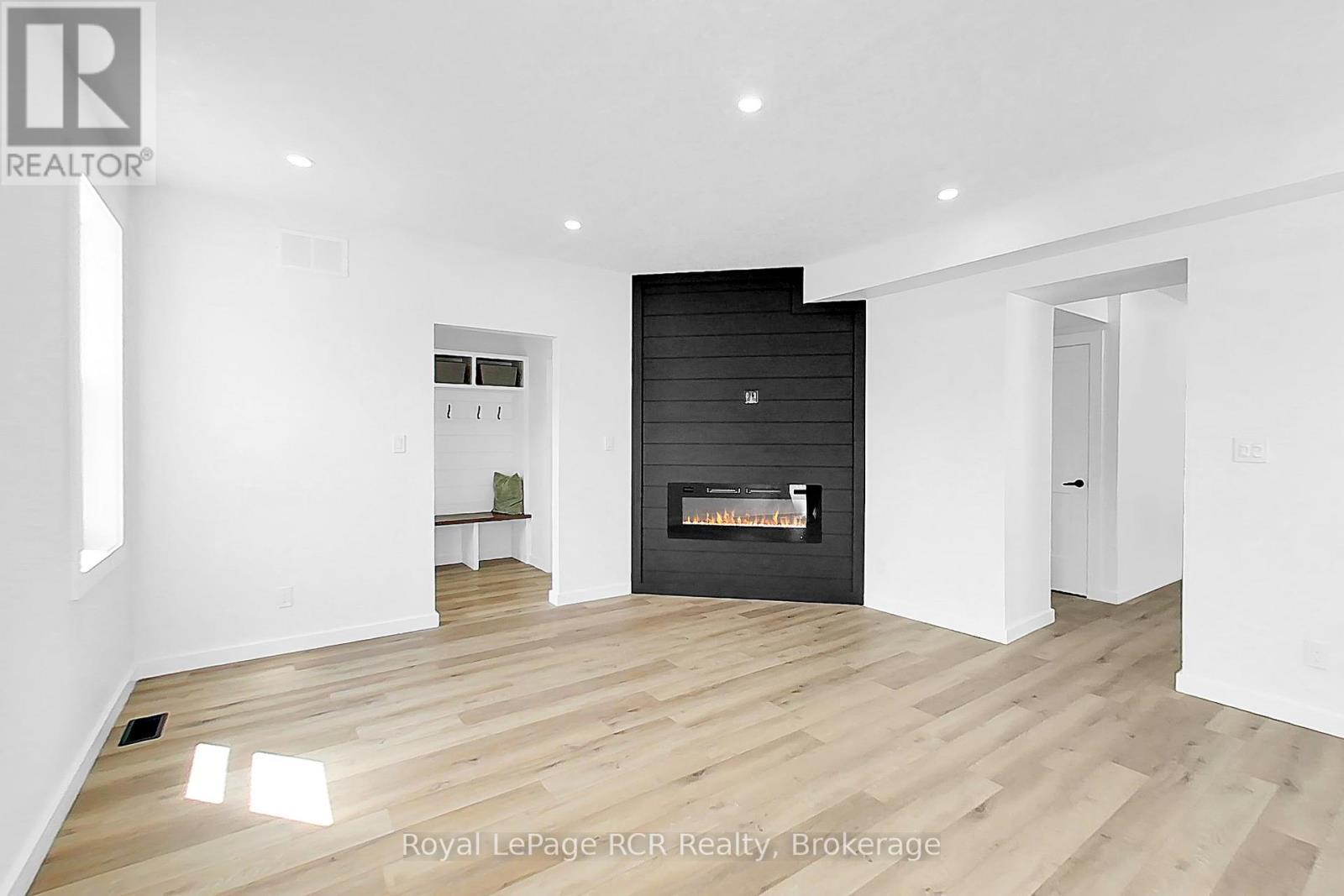 563 7Th Avenue, Hanover, ON