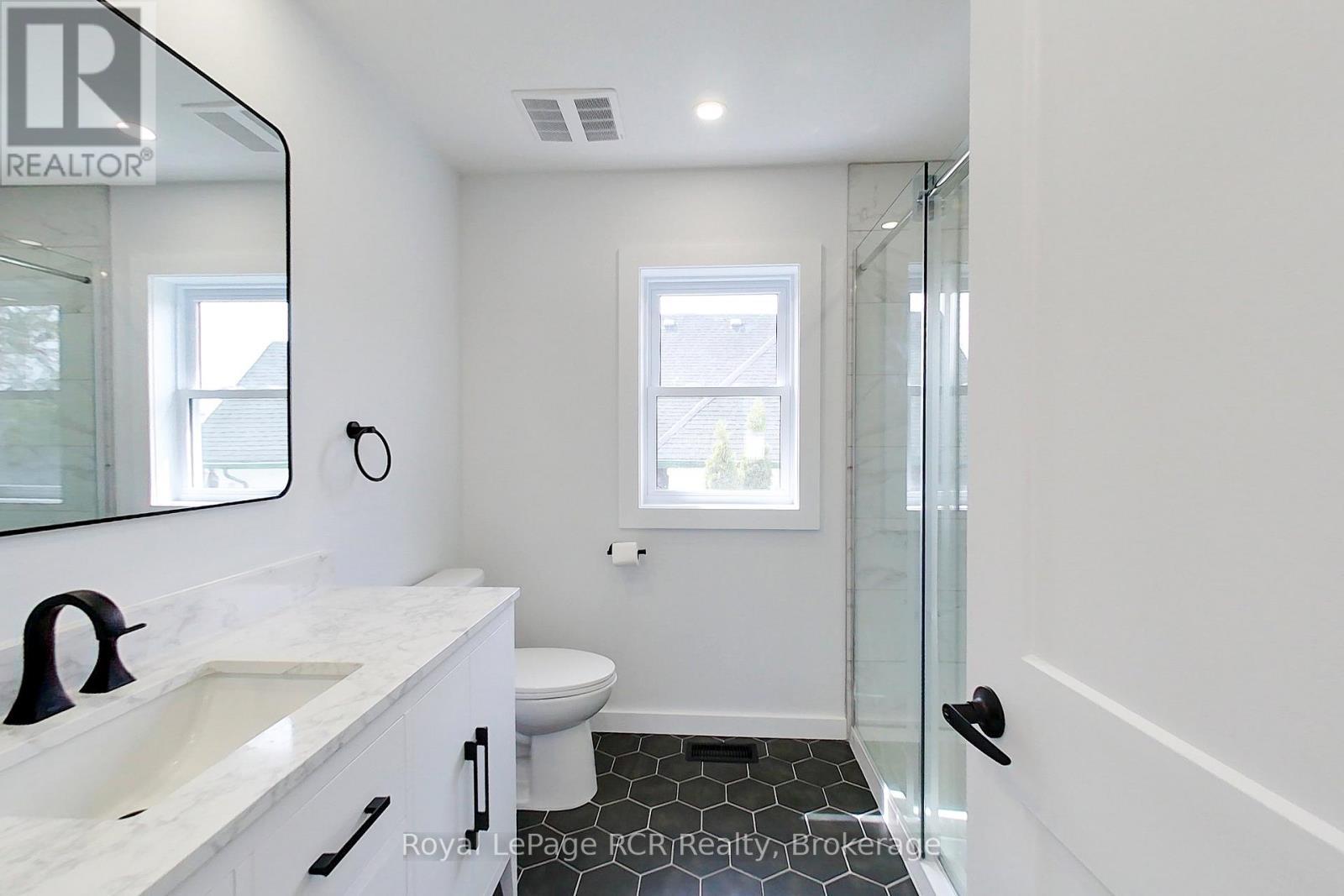 563 7Th Avenue, Hanover, ON