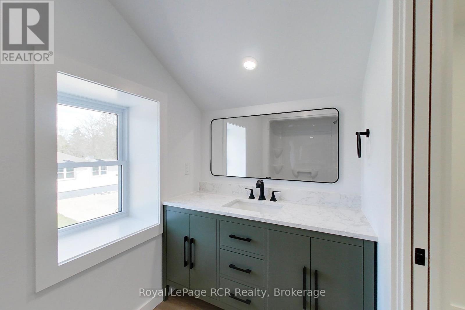 563 7Th Avenue, Hanover, ON