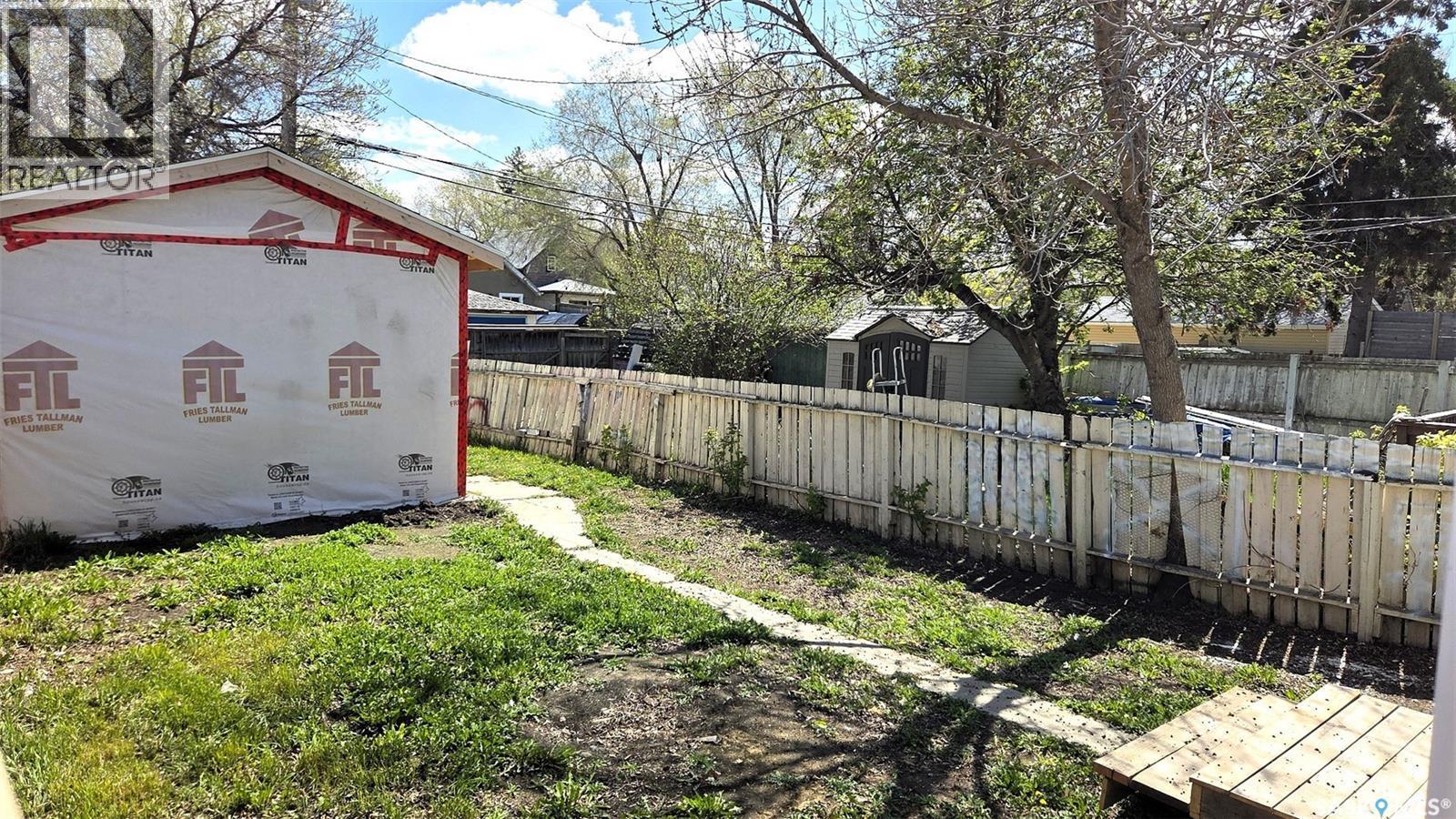 2023 Atkinson Street, Regina, SK - Outdoor
