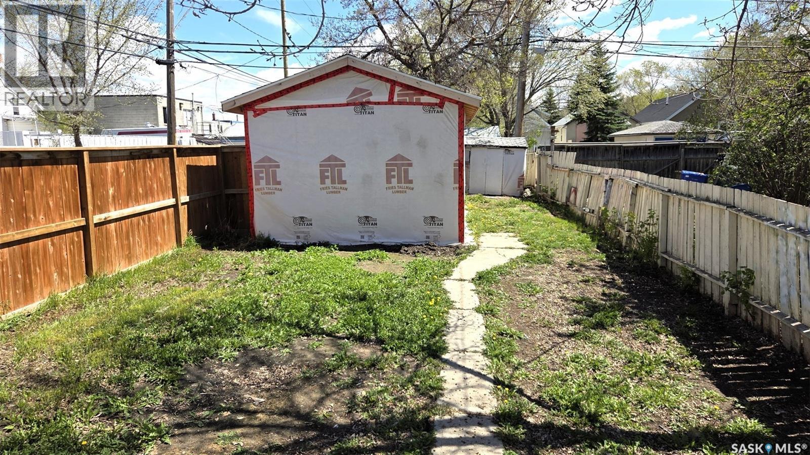 2023 Atkinson Street, Regina, SK - Outdoor