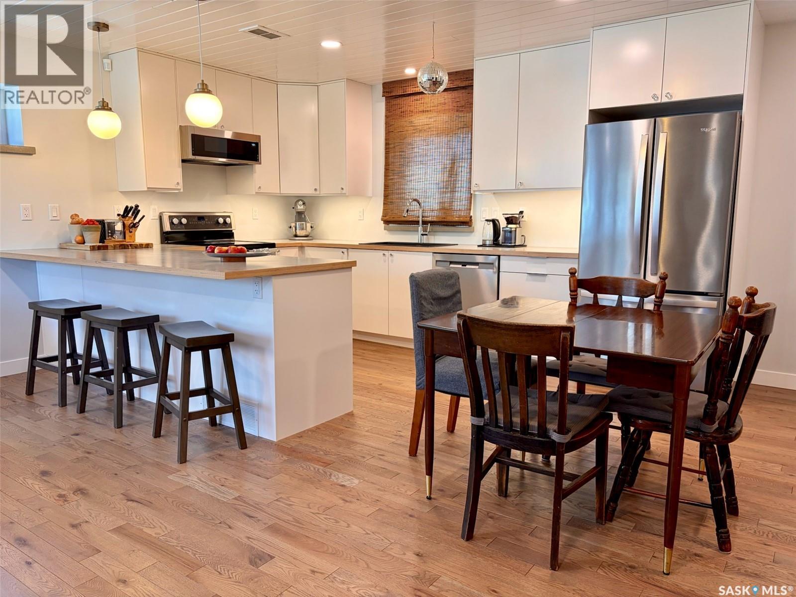 607 K Avenue S, Saskatoon, SK - Indoor