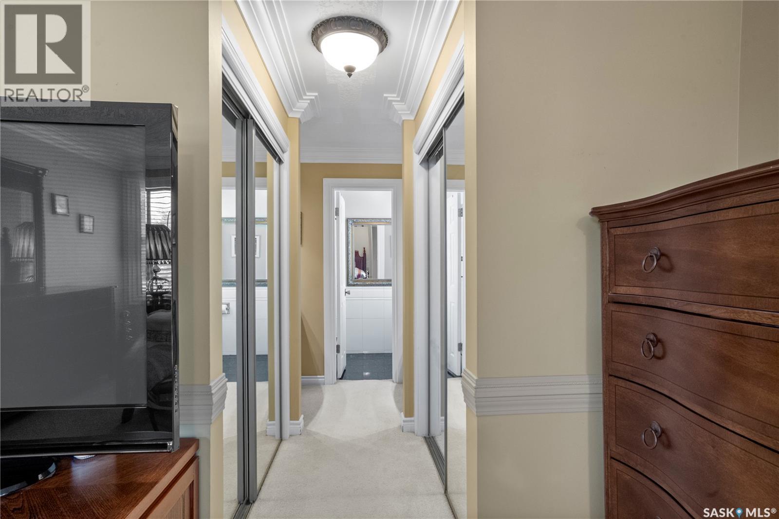 66 Leslie Place, Regina, SK - Indoor Photo Showing Other Room